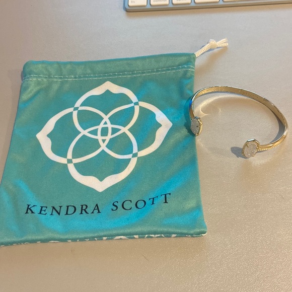 Kendra Scott Gold Bracelet - Picture 2 of 2